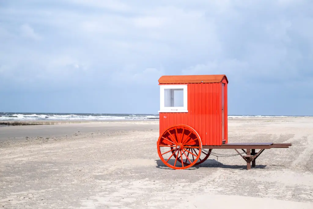 Badekarren am Süd-Strand von Borkum