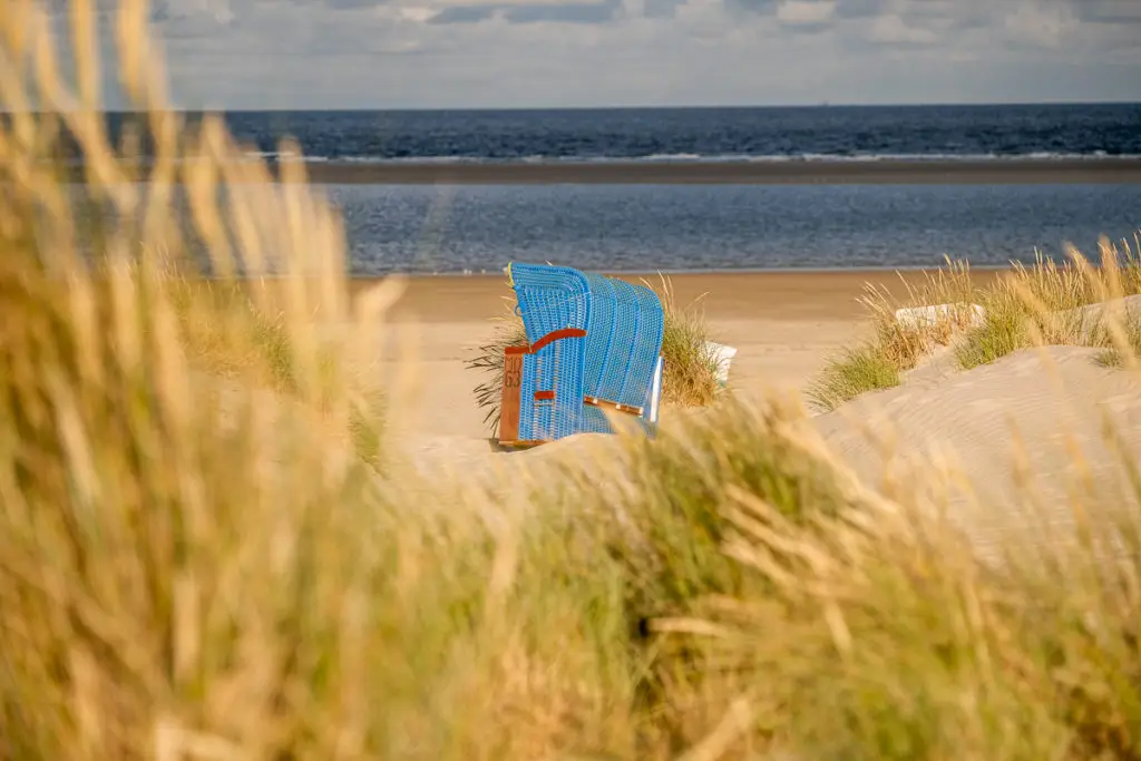 Strandkorb in den Dünen vom Jugendbad auf Borkum