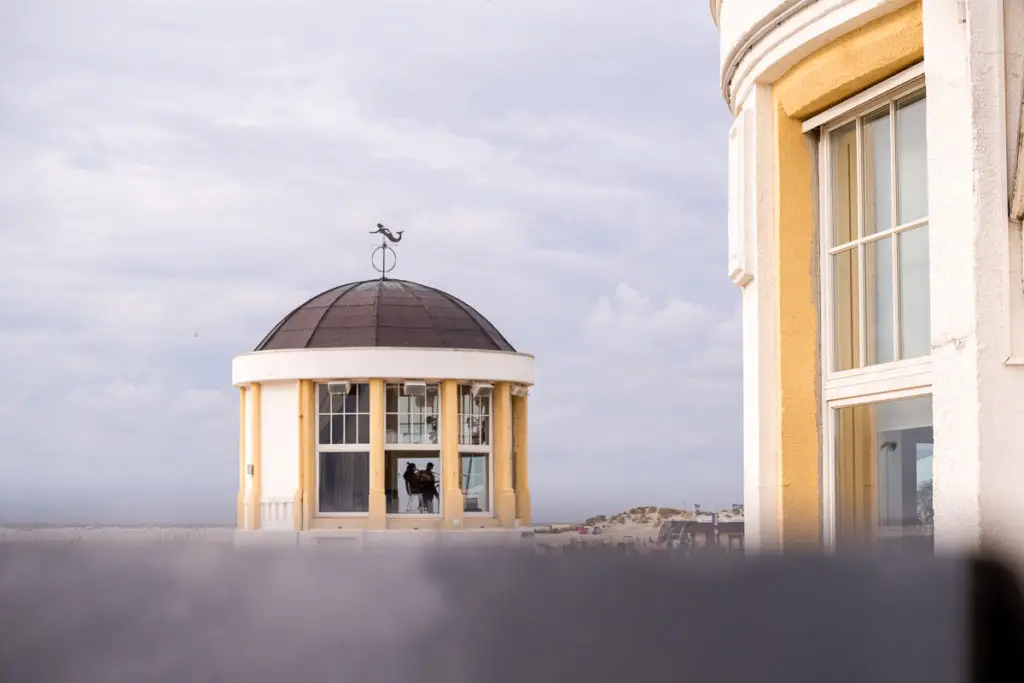 Blick auf das Musik-Pavillion der Nordseeinsel Borkum